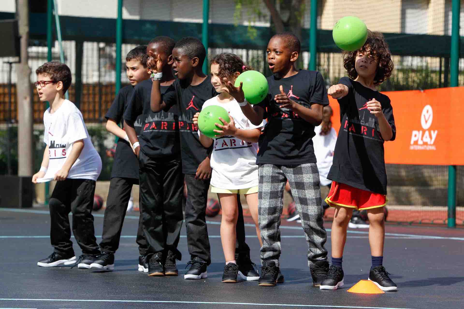 Un groupe de jeunes durant une séance de Playdagogie.