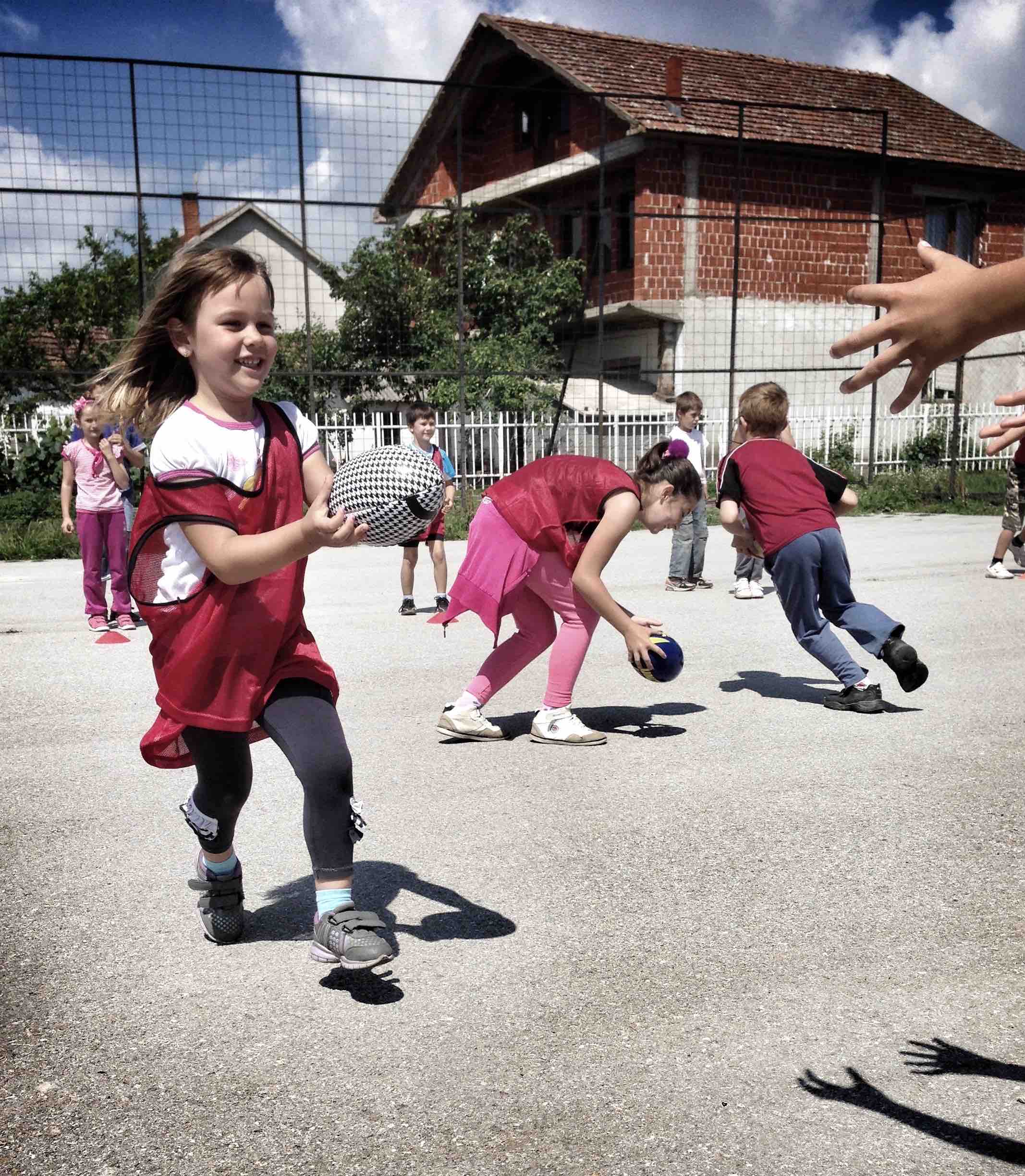 Young girl who plays  during a playdagoy session.