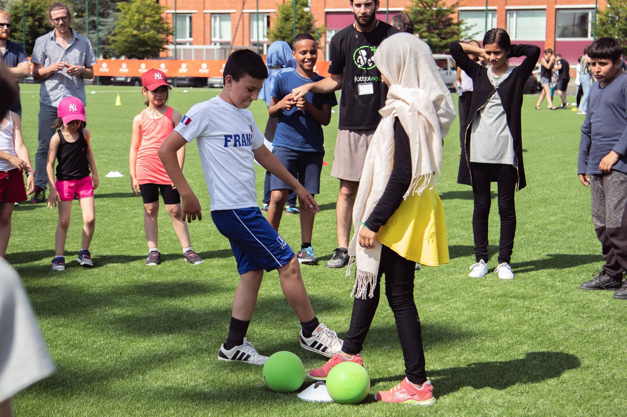 activité enfants et réfugiés playlab incubateur terrain