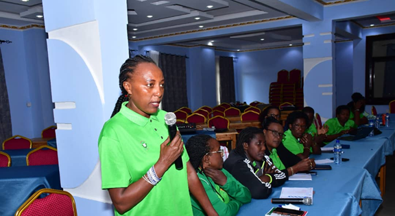 Participation de Play international lors de l'atelier de restitution du CNO : Bururi: 21 nov 2025: Burundi (Marie Josée Nibogora de PLAY Burundi)