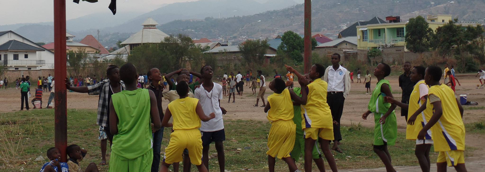 enfants jouant au burundi